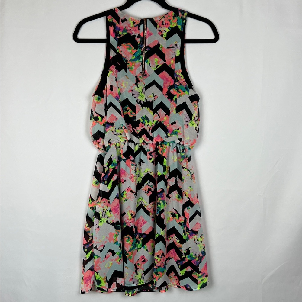 Floral Chevron Sundress - Picture 6 of 10